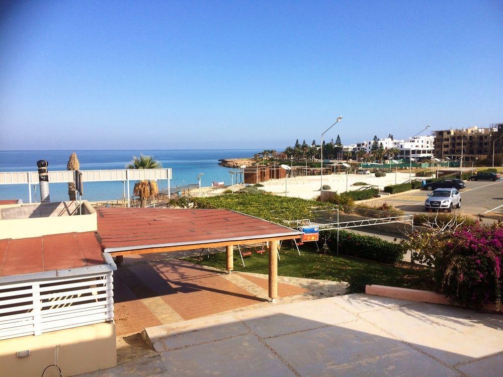 Blue Peter Apartments Protaras Eksteriør bilde