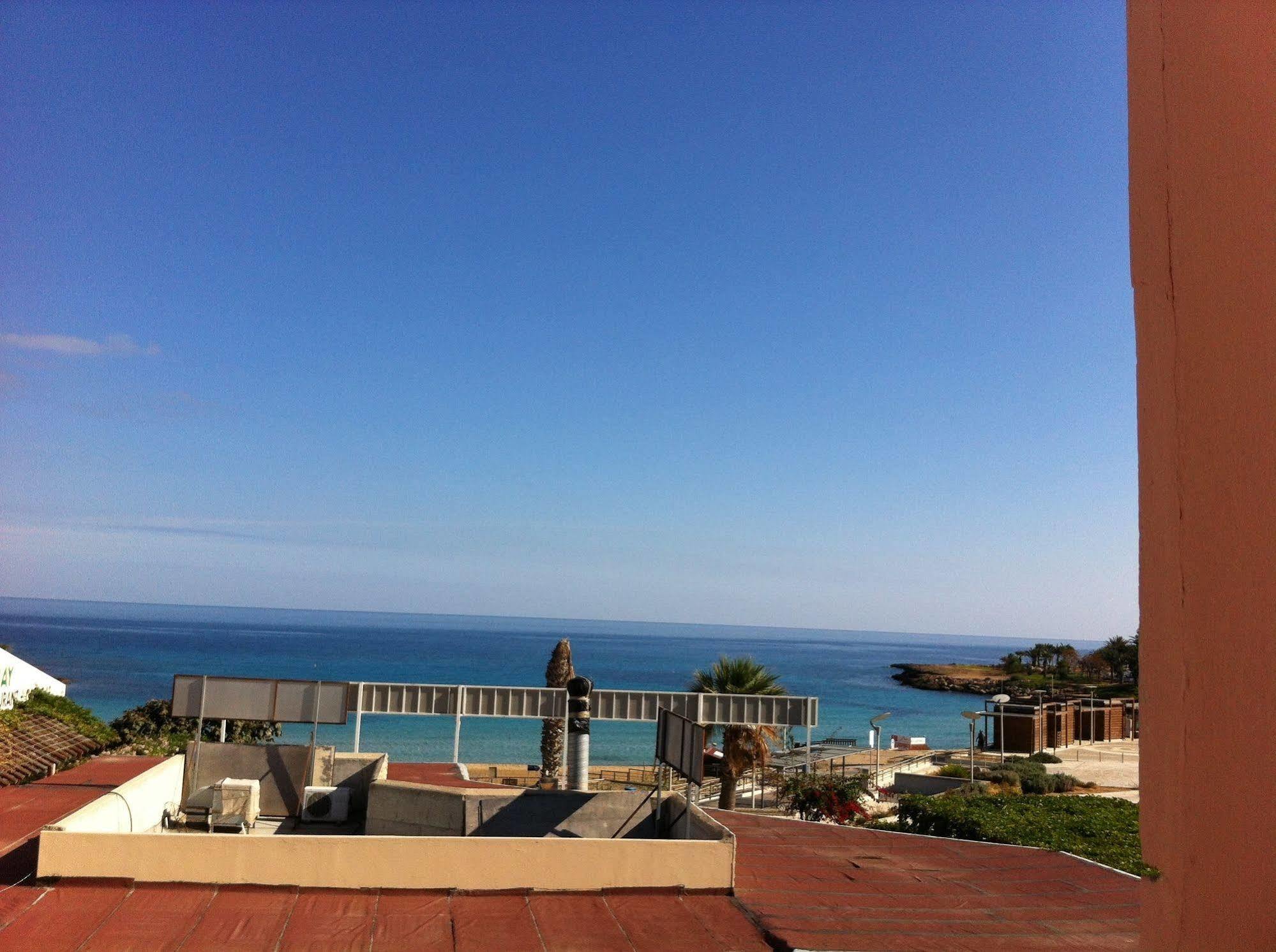 Blue Peter Apartments Protaras Eksteriør bilde